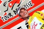 Frank Schleck im goldenen Trikot nach der 4. Etappe der Tour de Suisse 2007